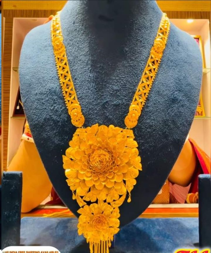 Gada flower looking necklace design 