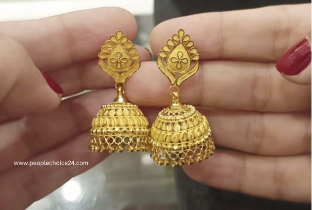 Exquisite 21-Carat Gold Jhumka