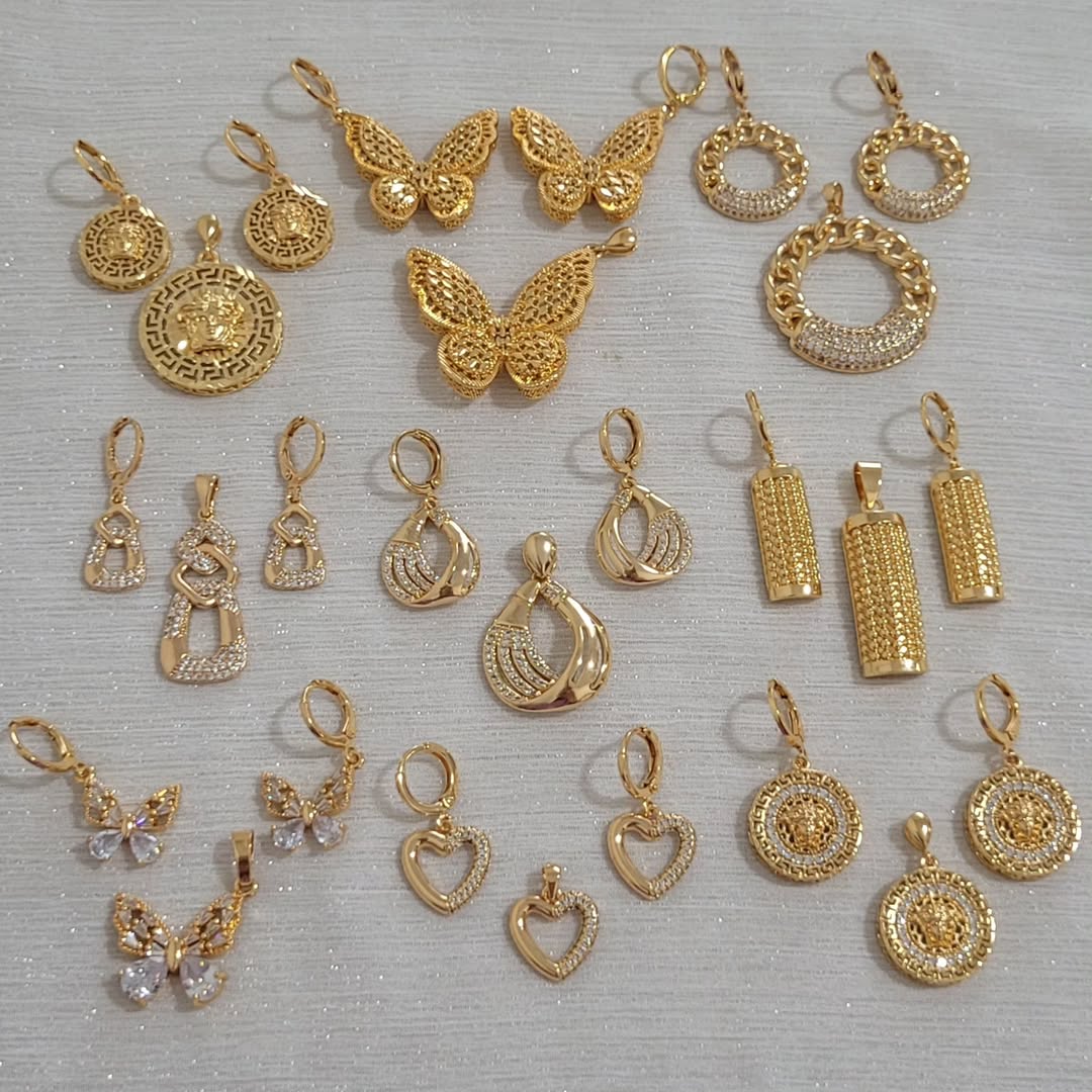 22K and 18K gold pendant