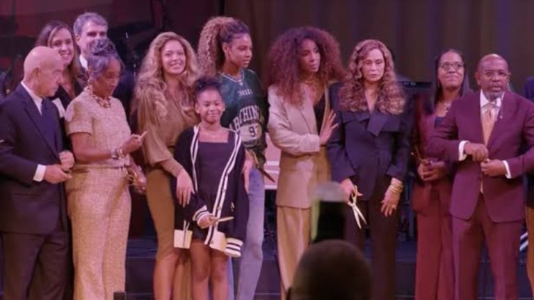 Blue Ivy and Beyonce Houston